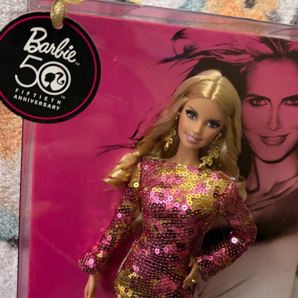 Heidi Klum Blonde Ambition Barbie 2009 - Picture 15 of 15